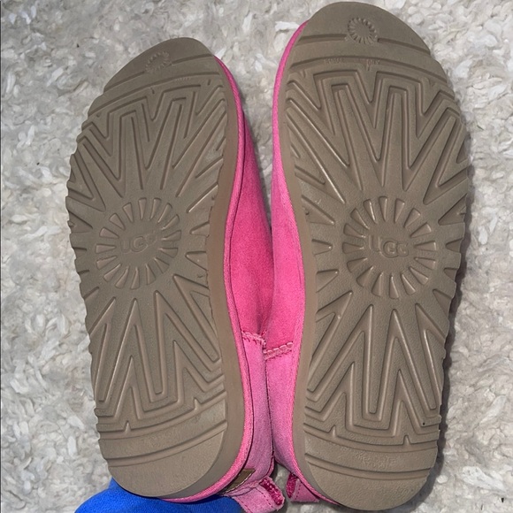 Pink ultra mini Ugg boots - Picture 9 of 9